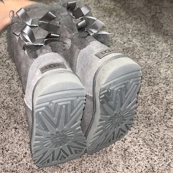 Women’s UGG boots - Picture 3 of 3